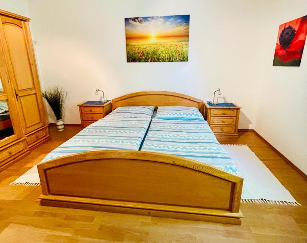 פורבאך אם ניוסידלרסי Ferienwohnung Rosenauer מראה חיצוני תמונה